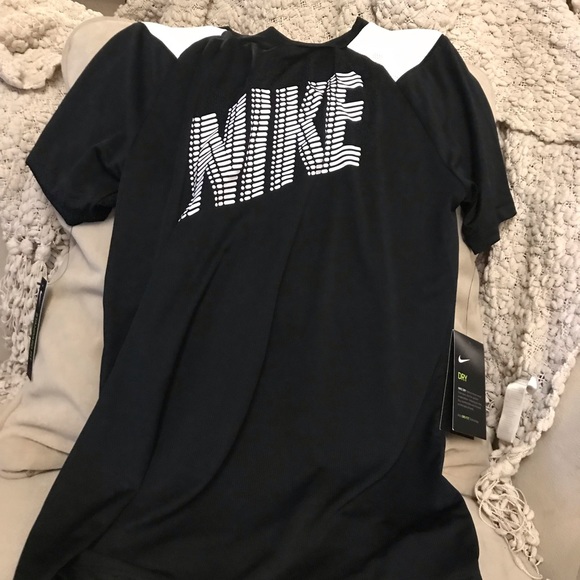 Nike t shirt - Picture 1 of 3